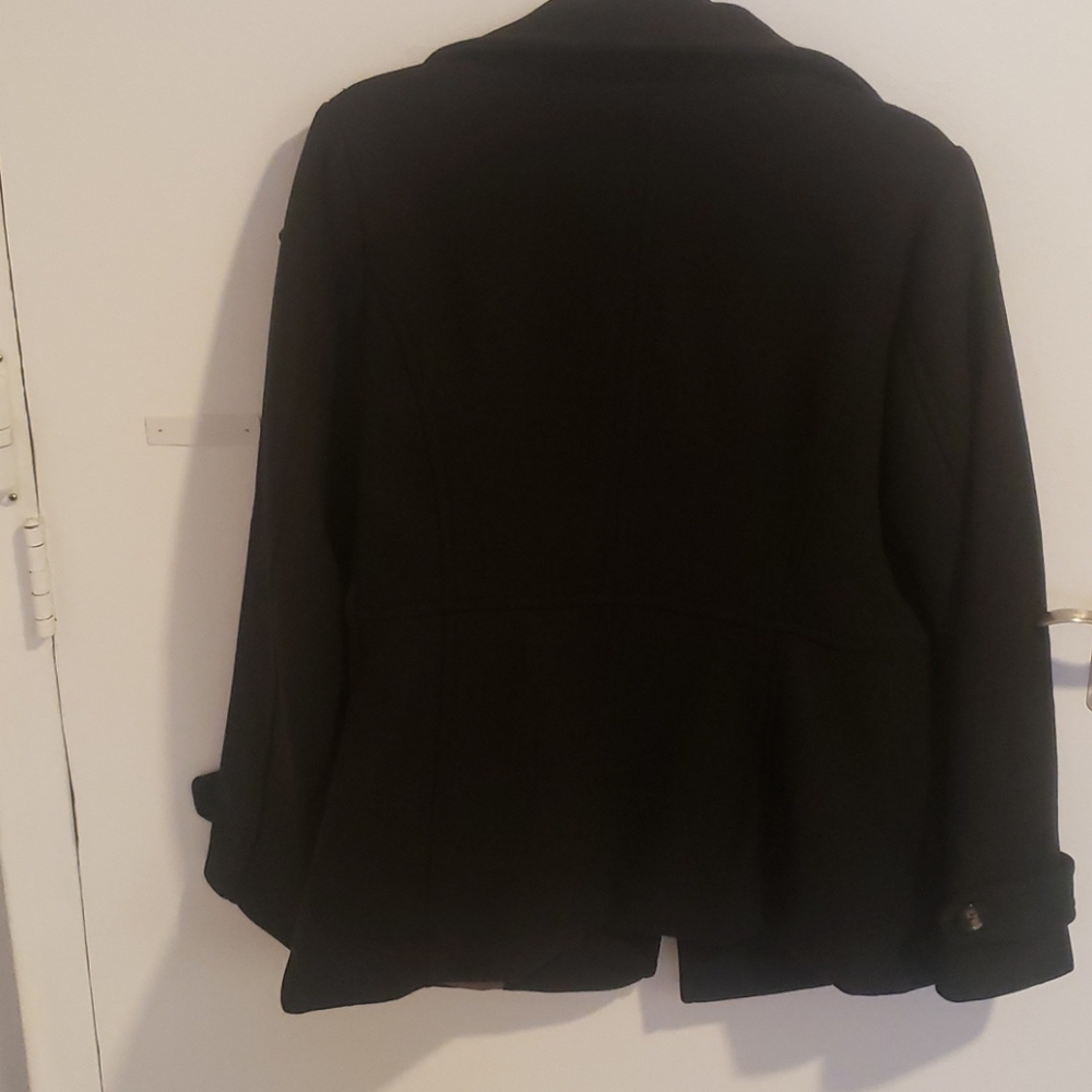 Coat - Picture 3 of 6